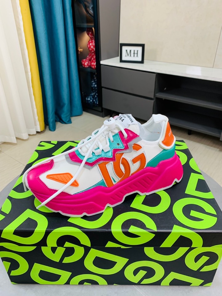 J0  Dolce＆Gabbana最新官网休闲、男鞋原单品质进口头层牛皮网布搭配➕羊里[得意]论材料做工完胜市场所有版本💕最高品质出货 实物拍摄，面料进口凸显品牌独特魅力😘鞋带也是原版定制👻经典系带款鞋 上脚十分舒适 、