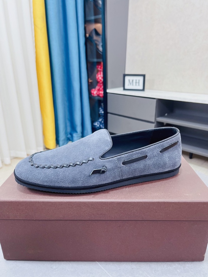 J0  丝绸牛里Bottega Veneta 春款抢先上市经典款豆豆鞋，专柜品质，1:1优质做工，鞋面:原版1:1反绒牛皮搭配➕进口牛皮内里，配原版生胶耐磨大底，高档上档次，潮男必备款，