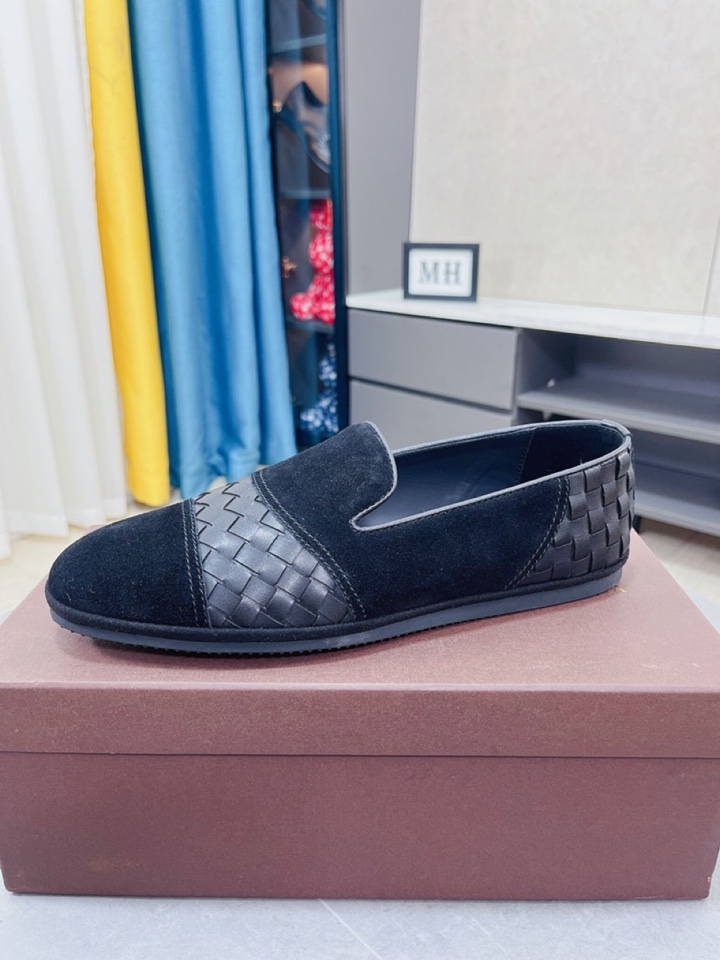 J0  丝绸牛里Bottega Veneta 春款抢先上市经典款豆豆鞋，专柜品质，1:1优质做工，鞋面:原版1:1反绒牛皮搭配➕进口牛皮内里，配原版生胶耐磨大底，高档上档次，潮男必备款，