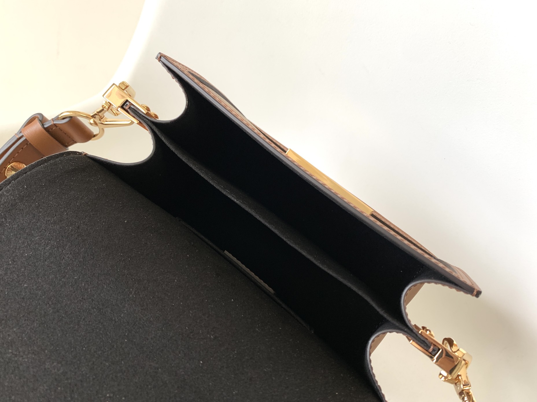 Louis Vuitton Luxury Handbag Collection 8