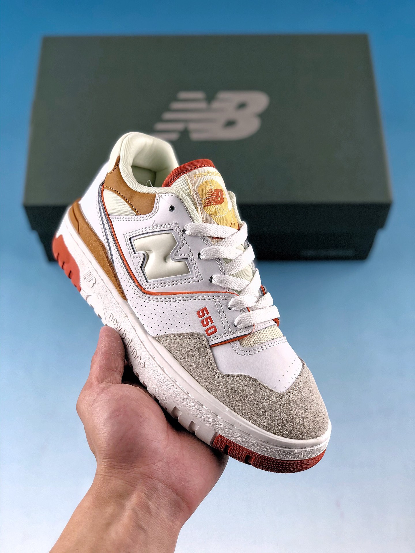  支持放店
New Balance BB550系列 新平衡皮面中性休闲跑鞋 BB550UN1
尺码：36 37 37.5 38 38.5 39.5 40 40.5 41.5 42 42.5 43 44 45