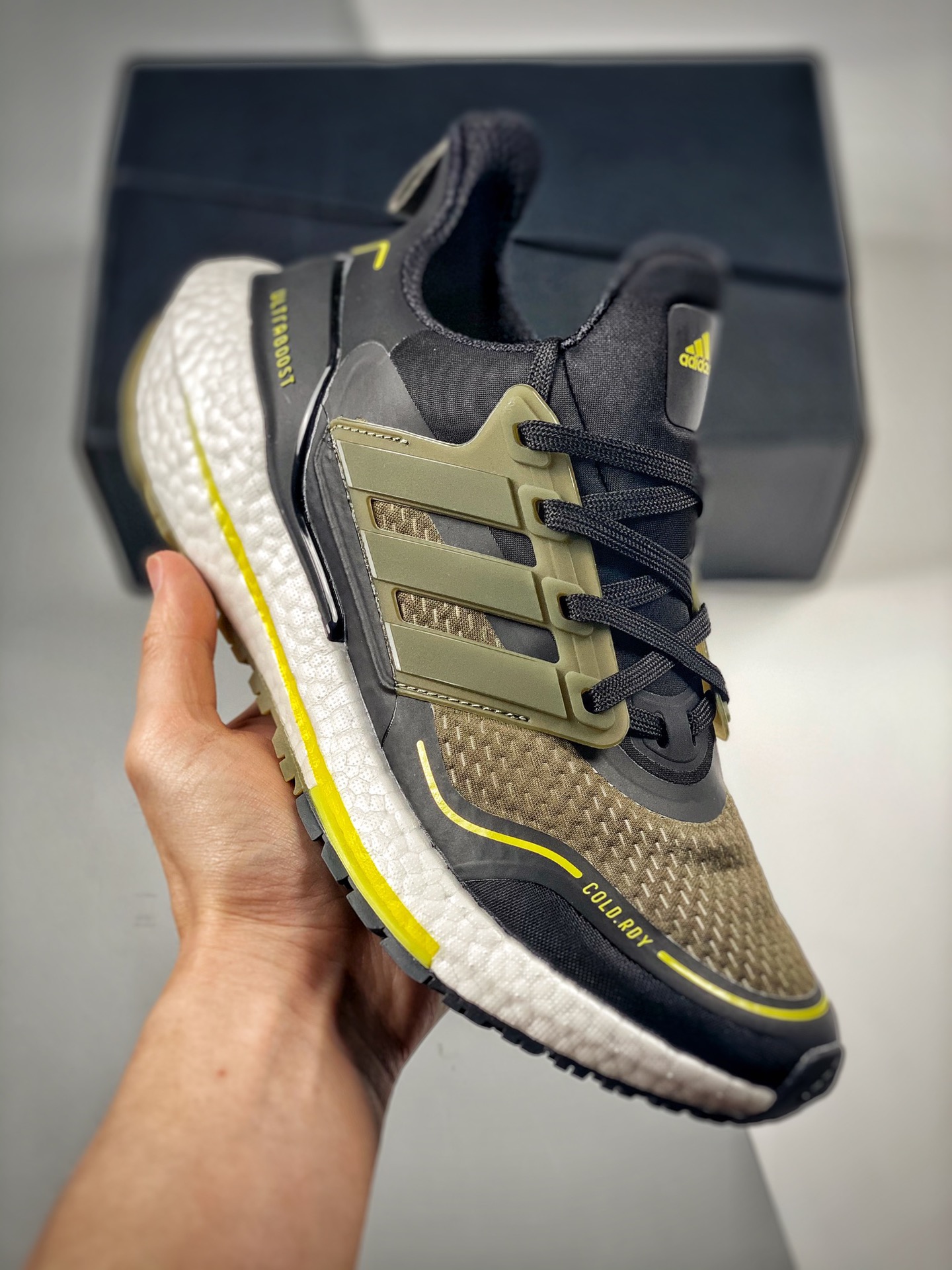-2 Ultra Boost 8.0 Blanco-Negro-Verde, lanzamiento simultáneo en tienda, fotos reales en primer lanzamiento. En compara…