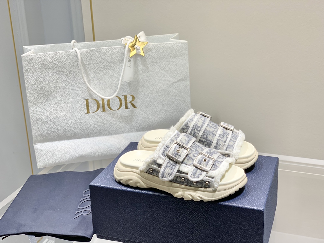 老花版Dior迪奥22年夏季新款搭扣