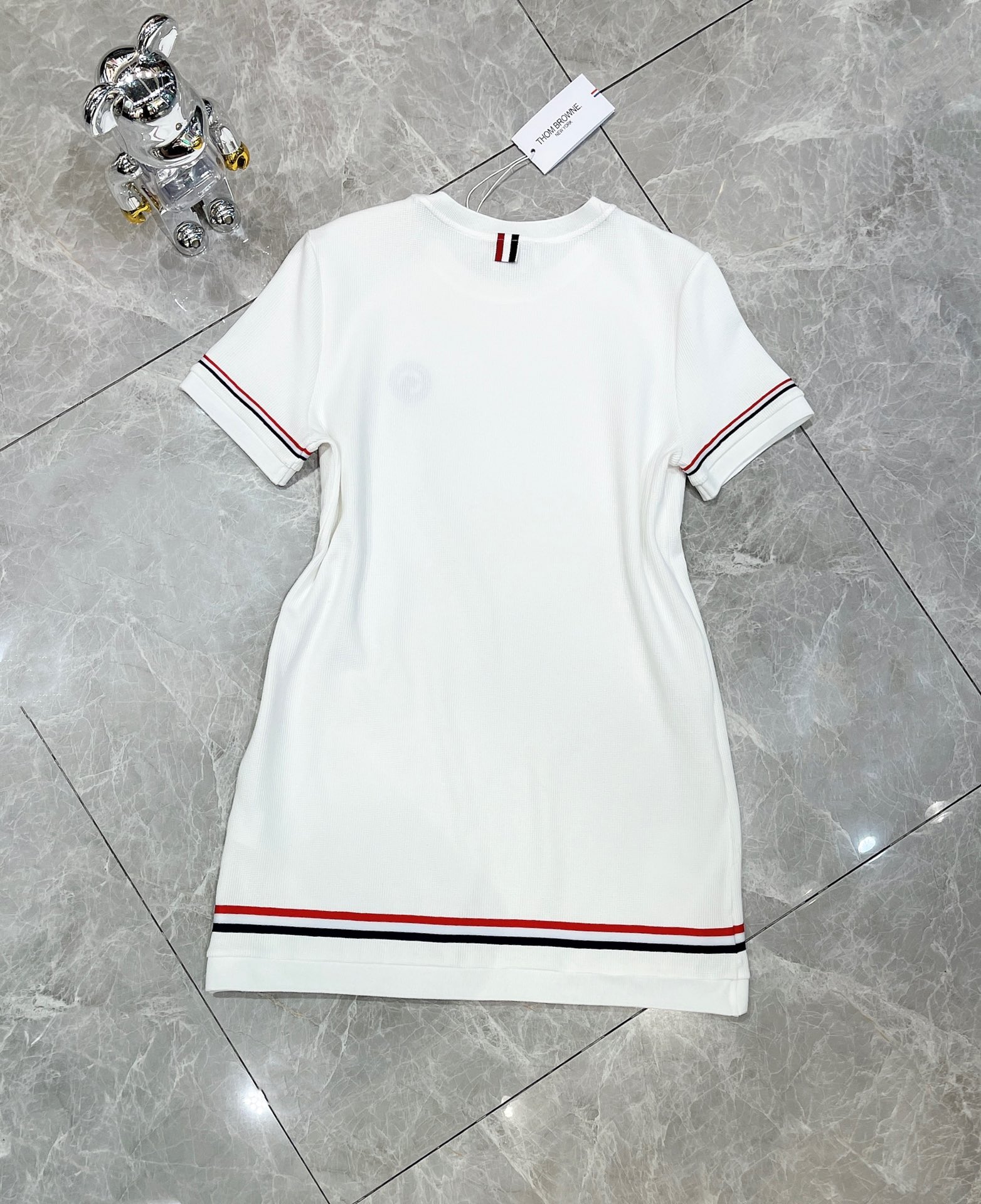 Exclusive Thom Browne Women’s Suit: Classic Design, High Quality, College Style Details - 图片 2