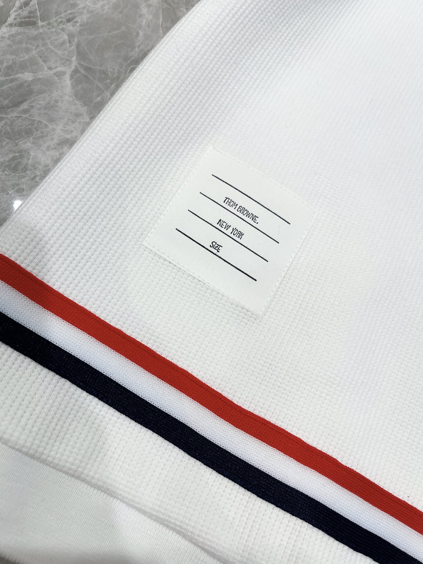 Exclusive Thom Browne Women’s Suit: Classic Design, High Quality, College Style Details - 图片 6