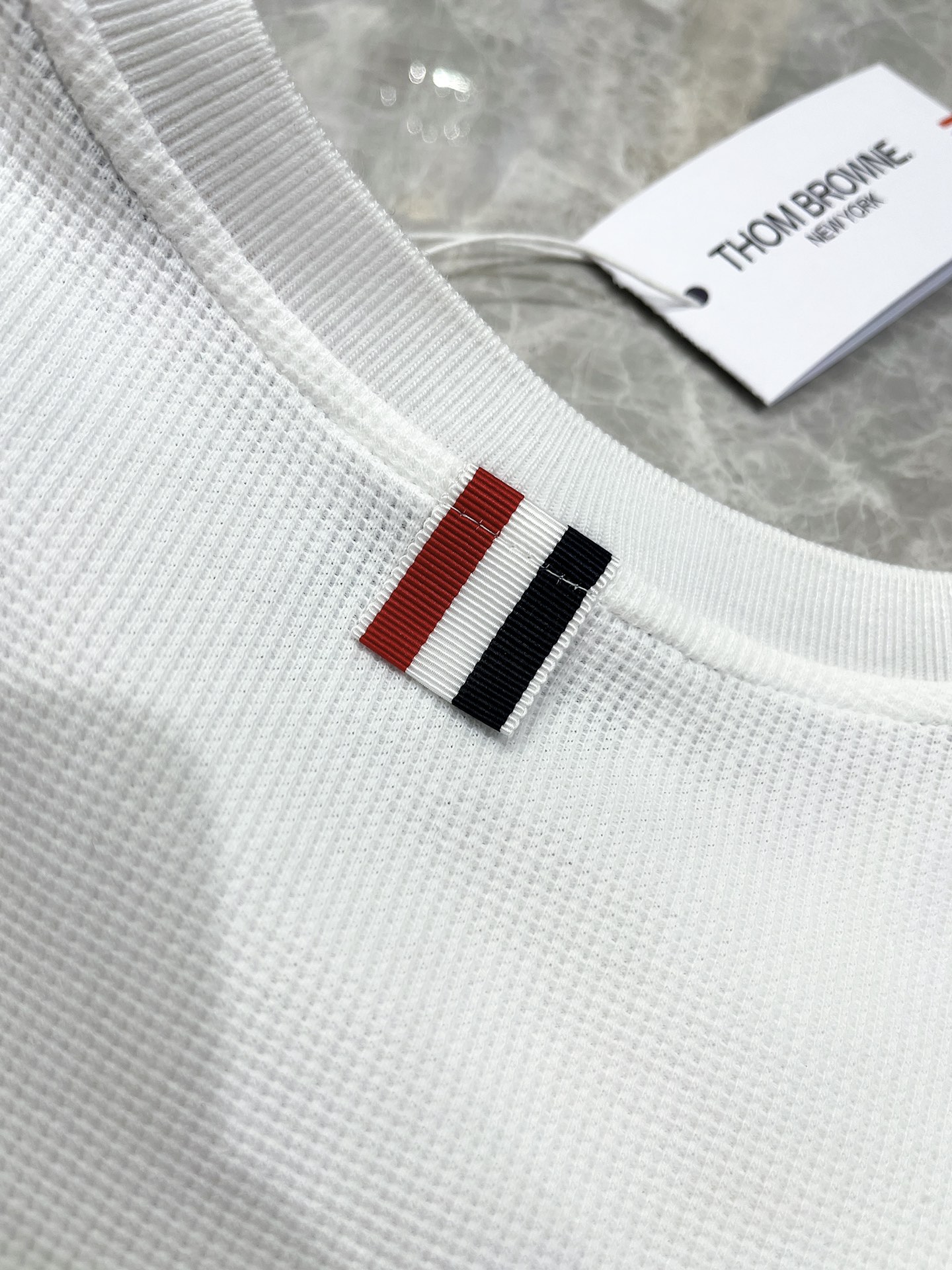 Exclusive Thom Browne Women’s Suit: Classic Design, High Quality, College Style Details - 图片 8