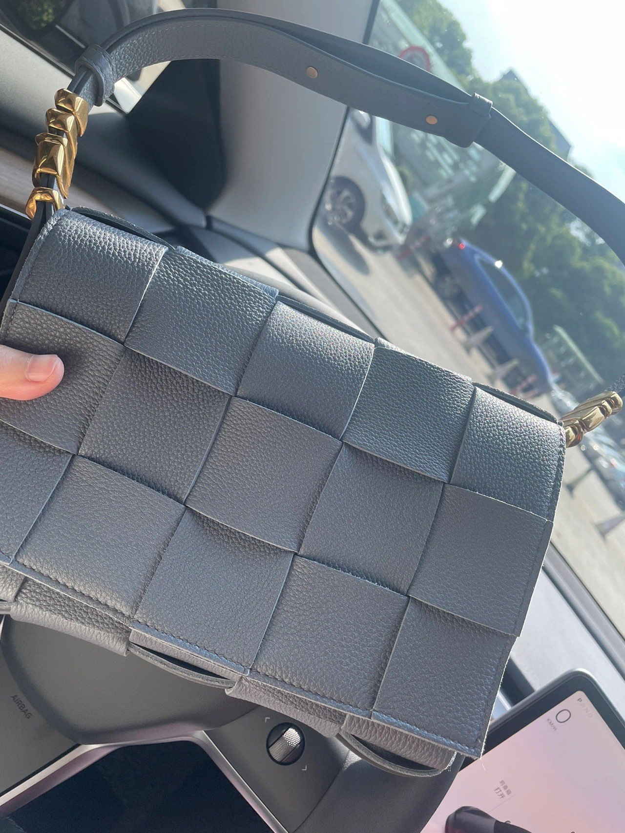 Bottega Veneta CASSETTE 23CM BAG 666870闪电灰