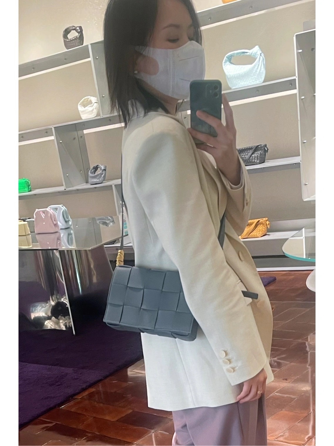 Bottega Veneta CASSETTE 23CM BAG 666870闪电灰