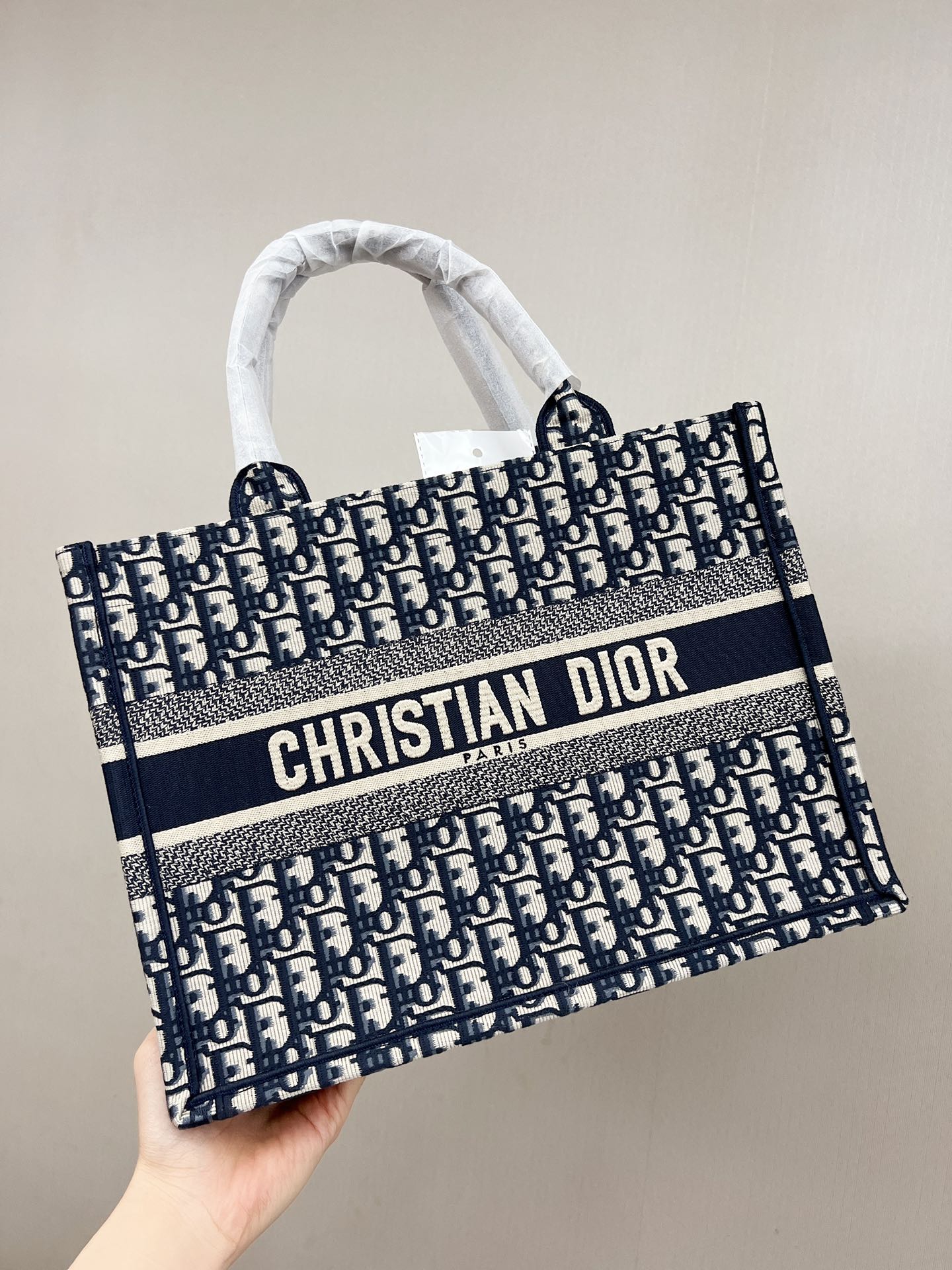 迪奥托特购物袋 36和41尺寸 即将出货耗时数月开发 顶级原单 预售 K0 全套高端.”},”is_vip”:false,”time”:”09/28