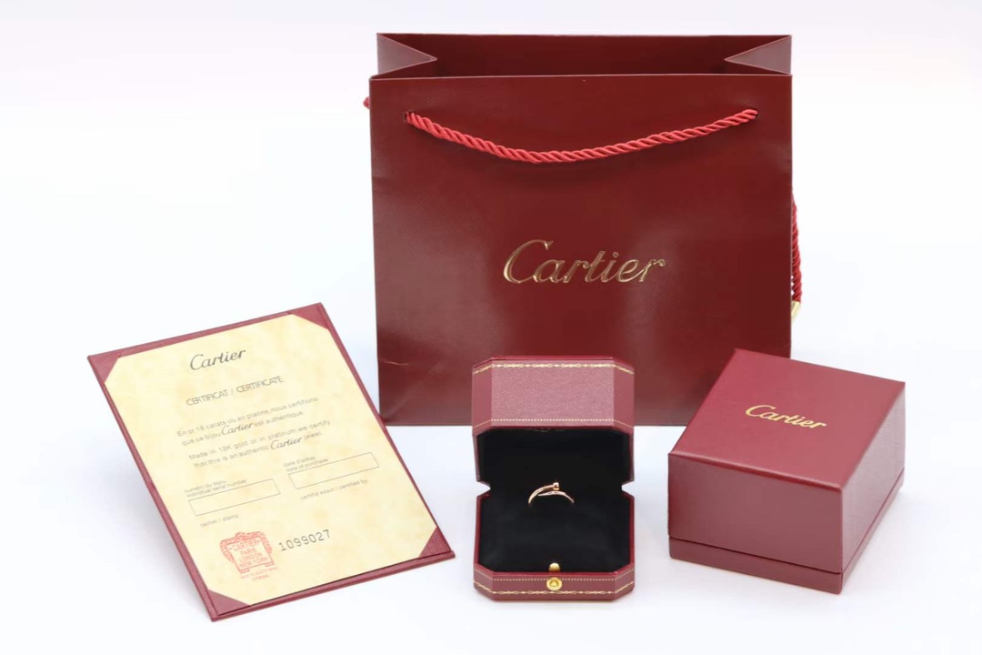 Cartier 卡地亚/Cartier 窄‮钉版‬子戒指 银色 无钻