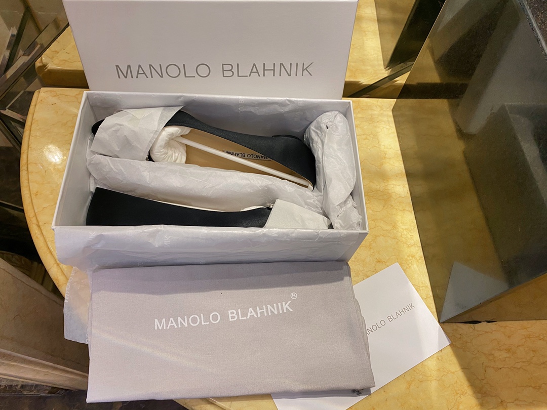 Manolo Blahnik נעליים נעליים שטוחות שחור לבן