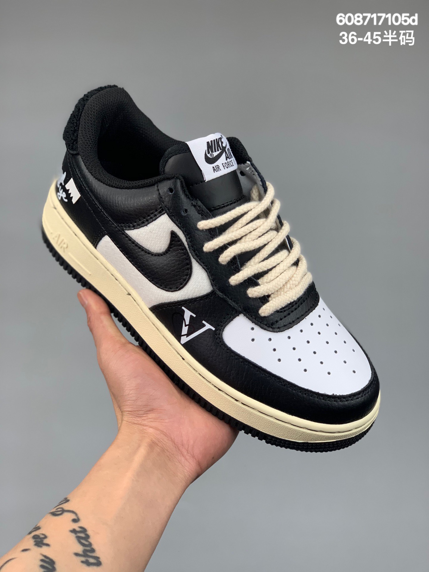 本地
官爆⁠方款定制 二元⁠次复古主题 Nike Air Force 1 Low’07 白⁠黑涂鸦 空军一号帮⁠低闲⁠休鞋⁠板 制⁠定料⁠皮 厂⁠原3D印⁠打 定鞋⁠制盒 原原⁠楦板⁠纸 纯空⁠正军版型 置⁠内掌⁠全气垫 
号⁠货：DO5220-168 
尺码：36 36.5 37.5 38 38.5 39 40 40.5 41 42 42.5 43 44 44.5 45
编码：608717105d