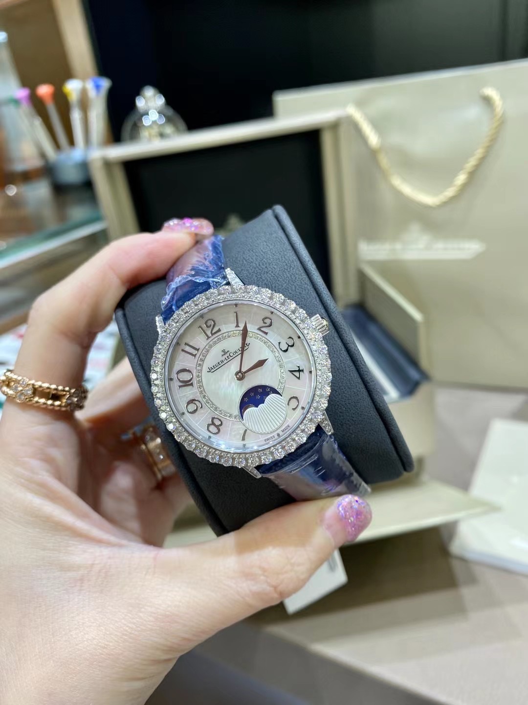 High-Quality Japanese Yumeida Core Watch with Real Buttons and Diamond Details