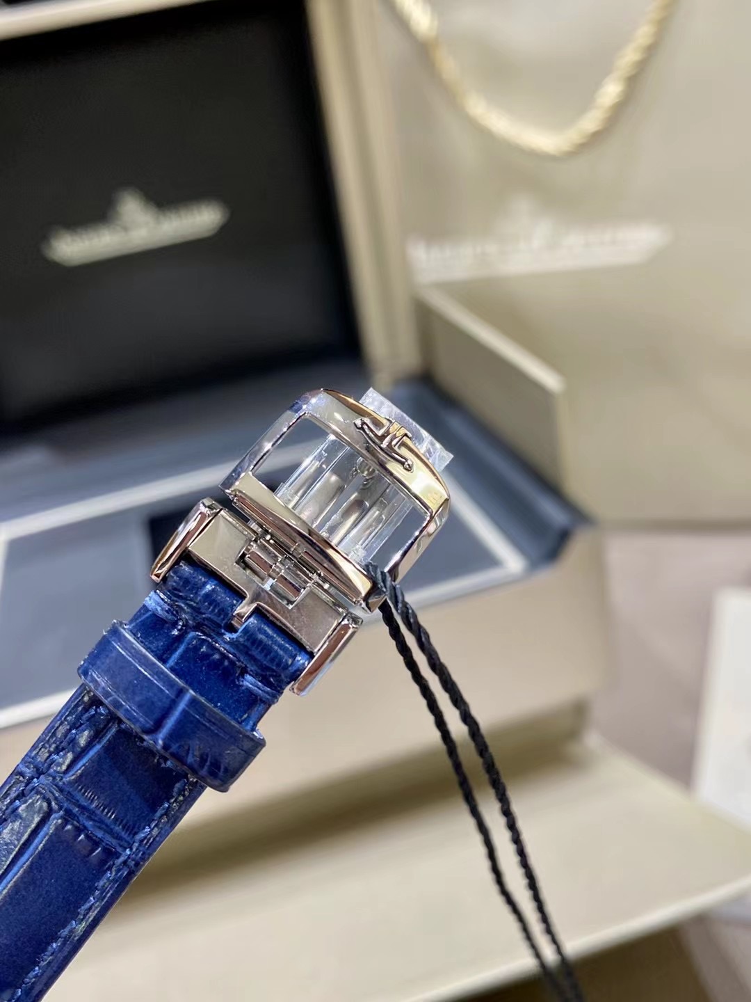 High-Quality Japanese Yumeida Core Watch with Real Buttons and Diamond Details - 图片 7