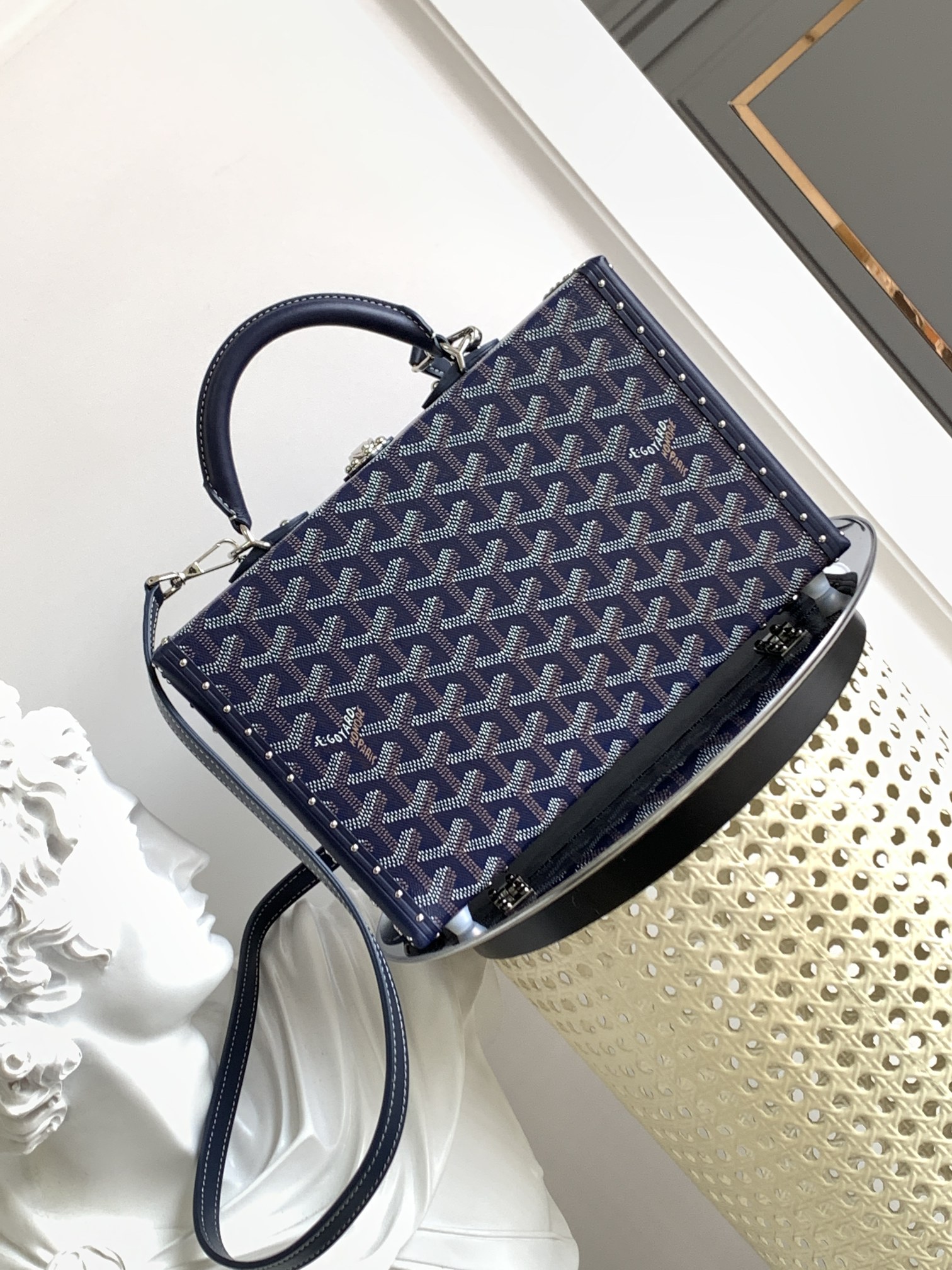 Goyard Grand Hôtel Box Bag Goyardine Canvas Clamecy Calfskin Shoulder Strap