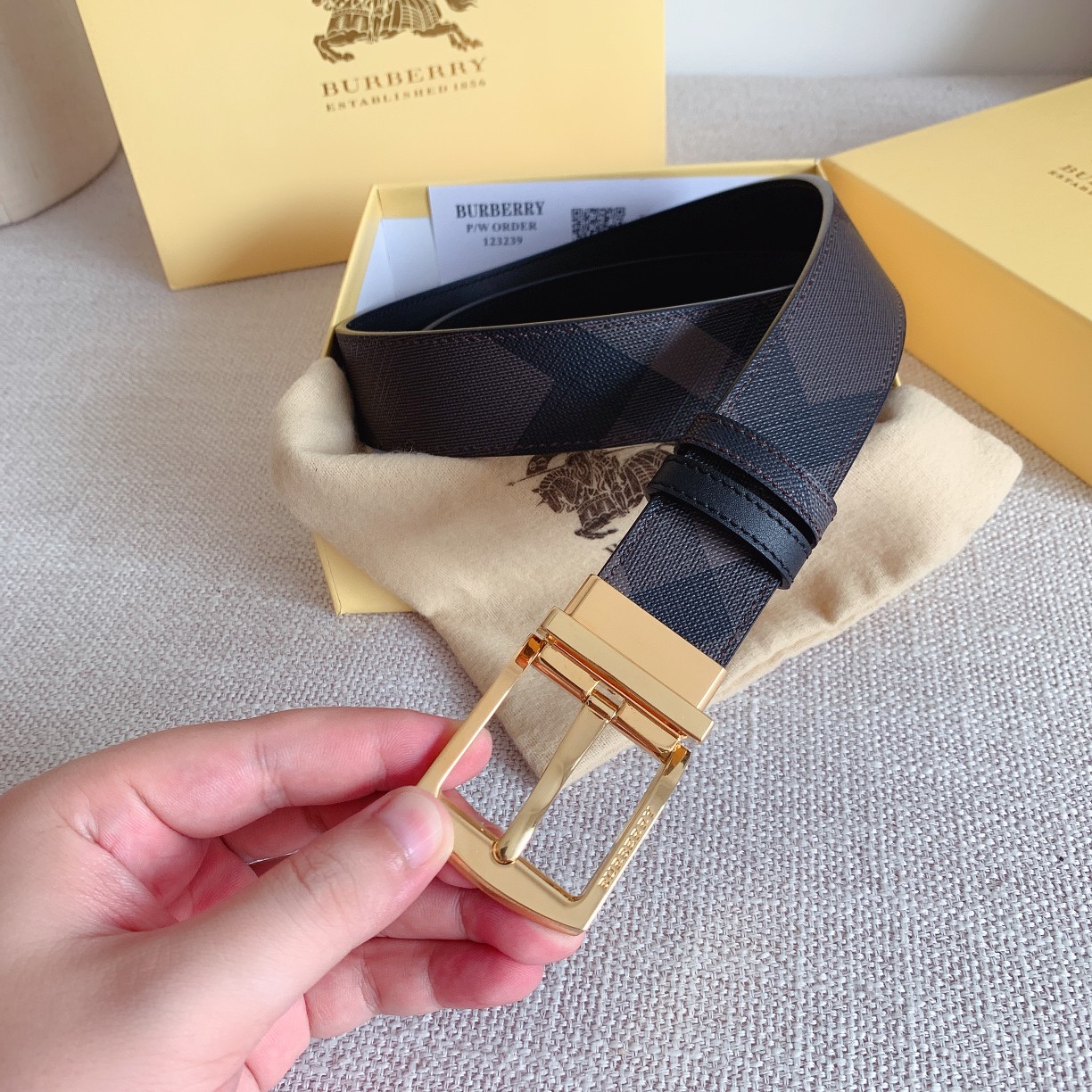 Burberry.巴宝莉全套包装精品