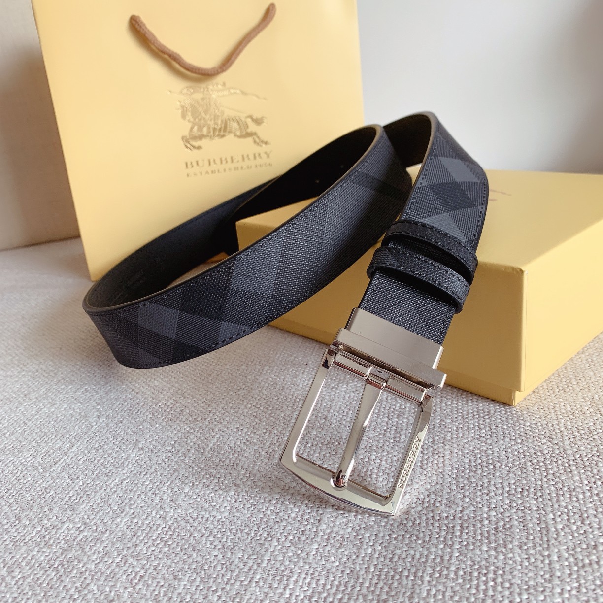 Burberry.巴宝莉全套包装精品