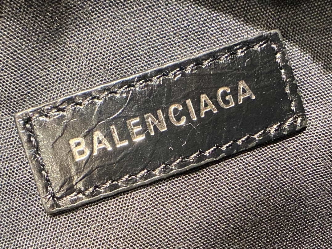 Balenciaga Le Cagole 26CM 抓皱牛皮月牙包 671309黑色