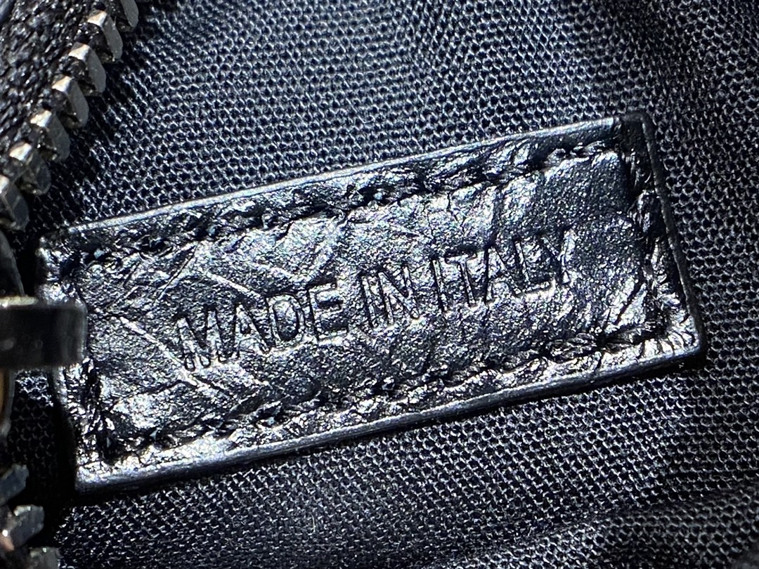 Balenciaga Le Cagole 26CM 抓皱牛皮月牙包 671309黑色