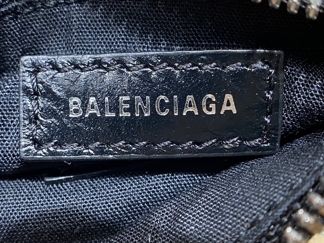 Balenciaga Le Cagole 26CM 抓皱牛皮月牙包 671309黑色