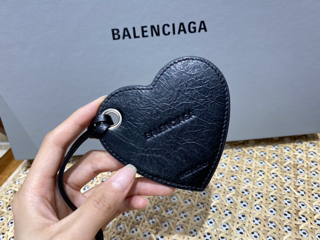 Balenciaga Le Cagole 26CM 抓皱牛皮月牙包 671309黑色