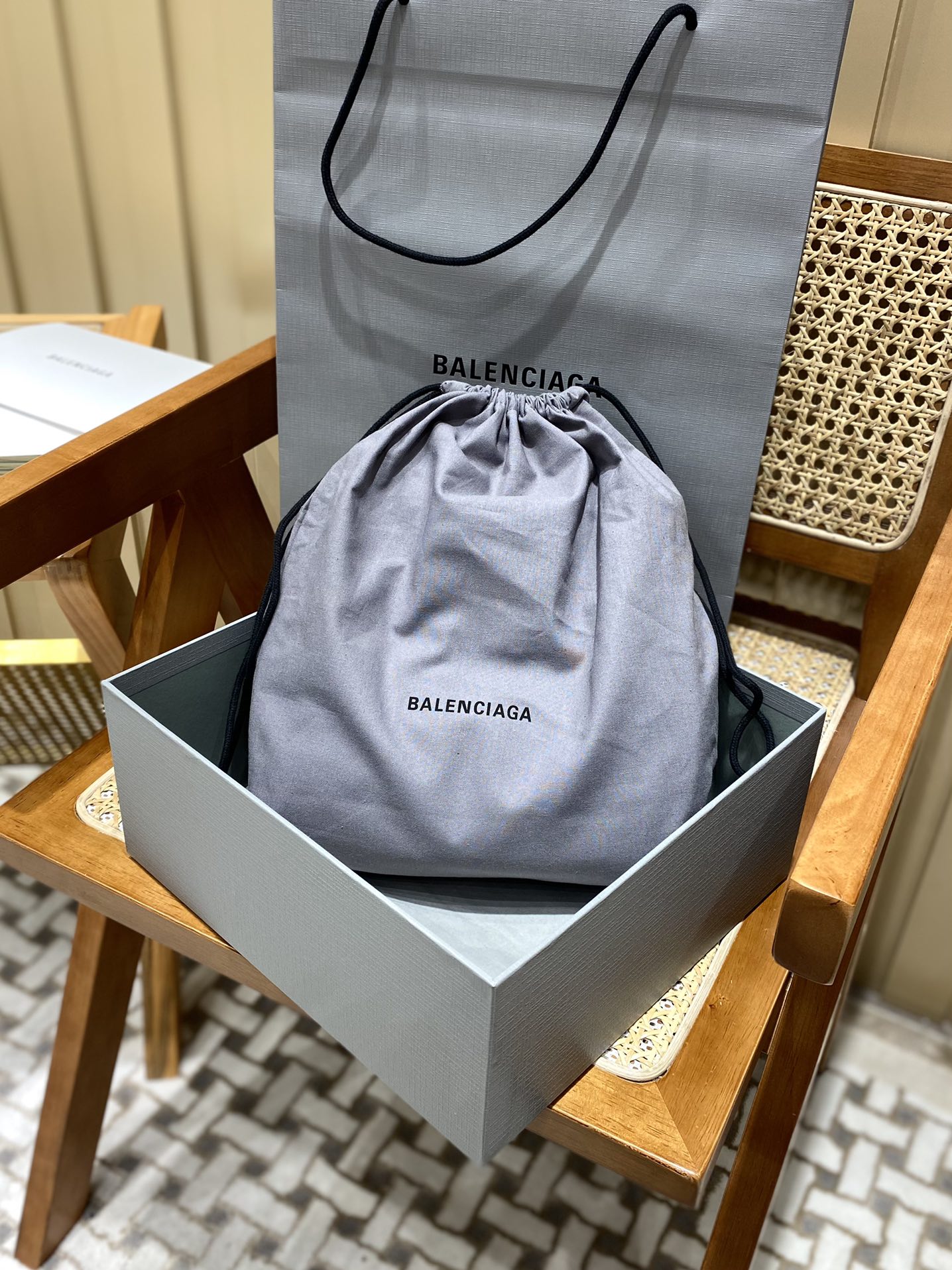 Balenciaga Le Cagole 26CM 抓皱牛皮月牙包 671309黑色