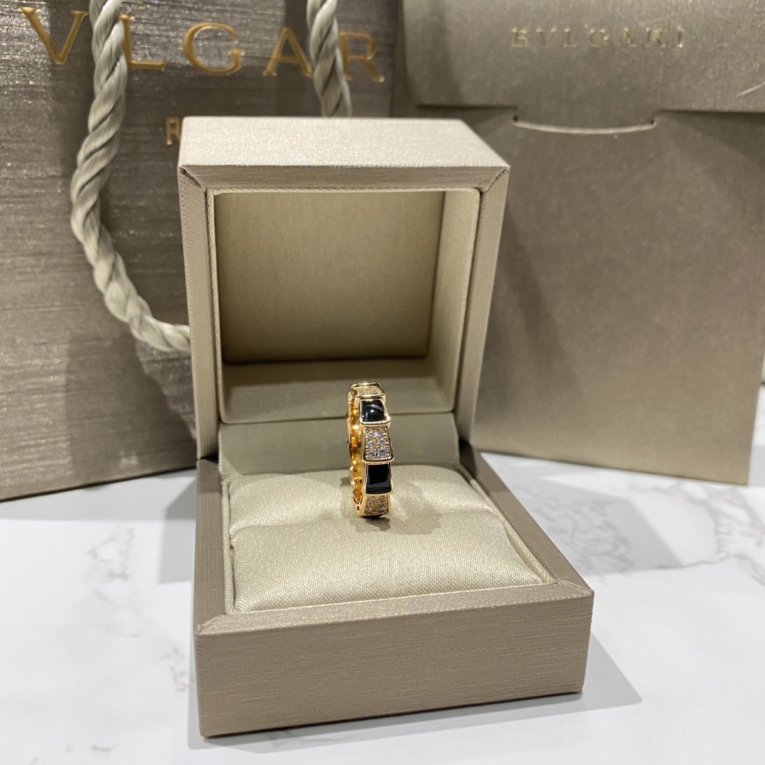 Bvlgari ring