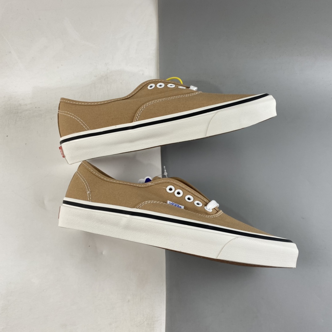 P120  Vans Authentic 万斯安纳海姆经典奶茶色低帮帆布鞋 VN0A38ENV7K