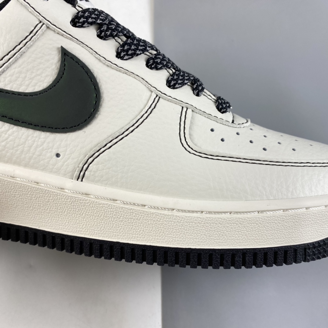 P240  Undefeated x Nike Air Force 1 Low 夜魔侠 空军一号低帮休闲板鞋 UN2588-121