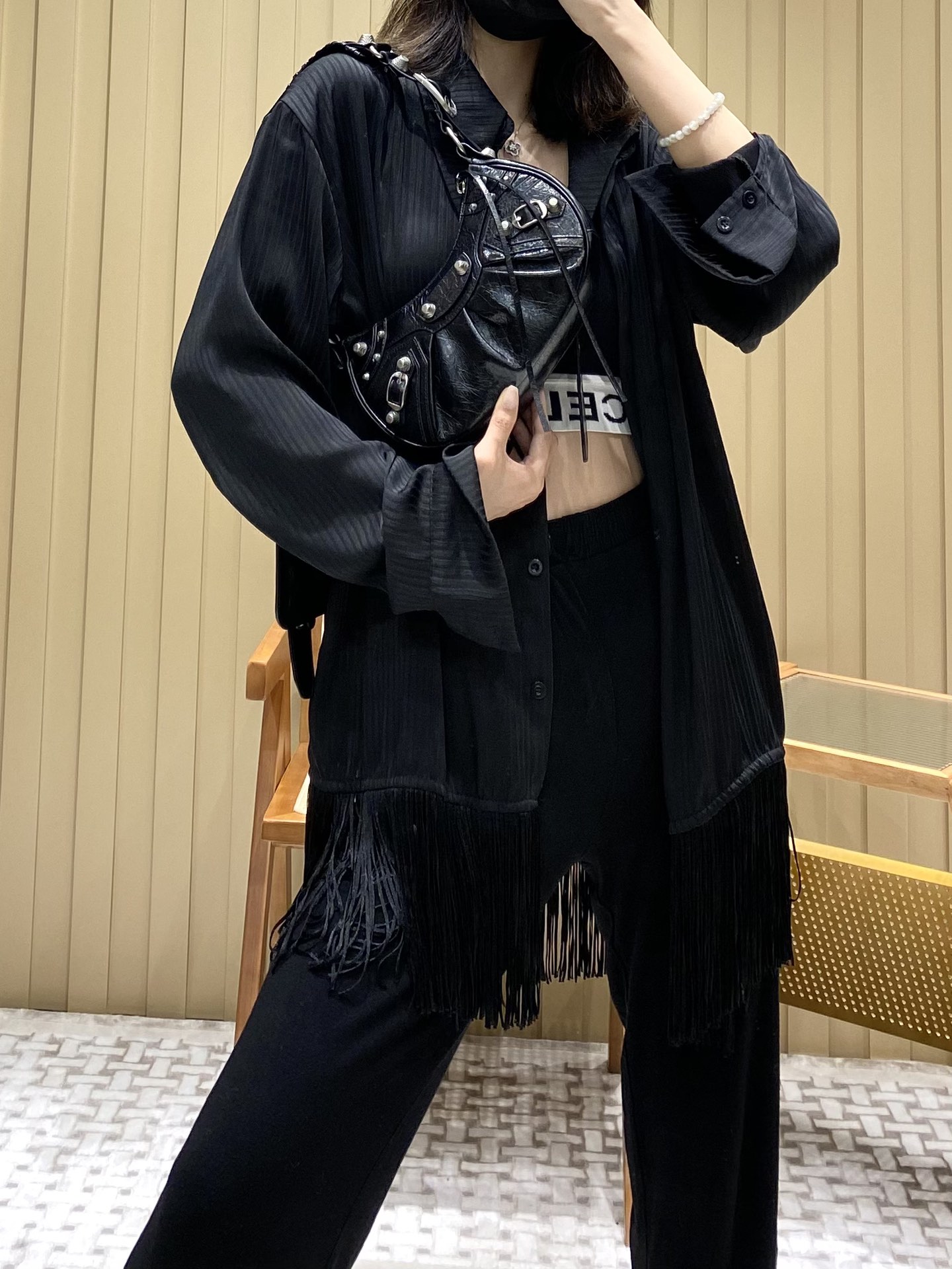 Balenciaga Le Cagole 26CM 抓皱牛皮月牙包 671309黑色