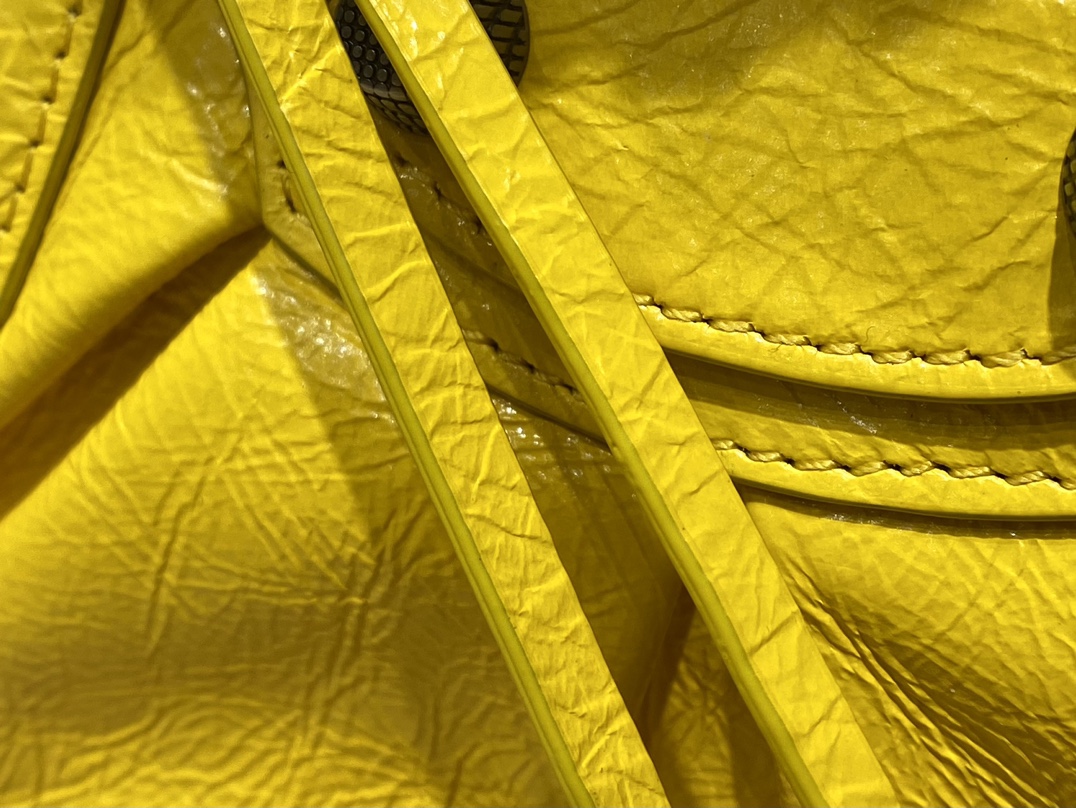 Balenciaga Le Cagole 26CM 抓皱牛皮月牙包 671309亮黄色