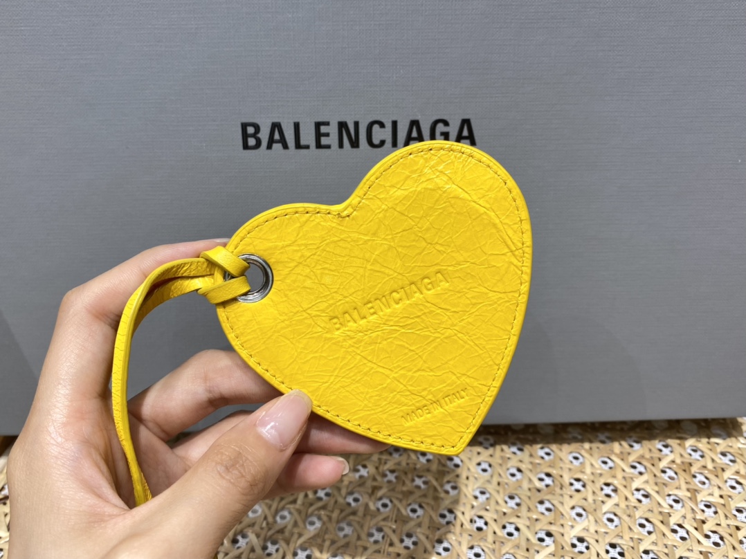 Balenciaga Le Cagole 26CM 抓皱牛皮月牙包 671309亮黄色