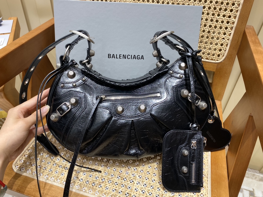 Balenciaga 秋冬新款 Le Cagole 33CM 月牙包 671307黑色