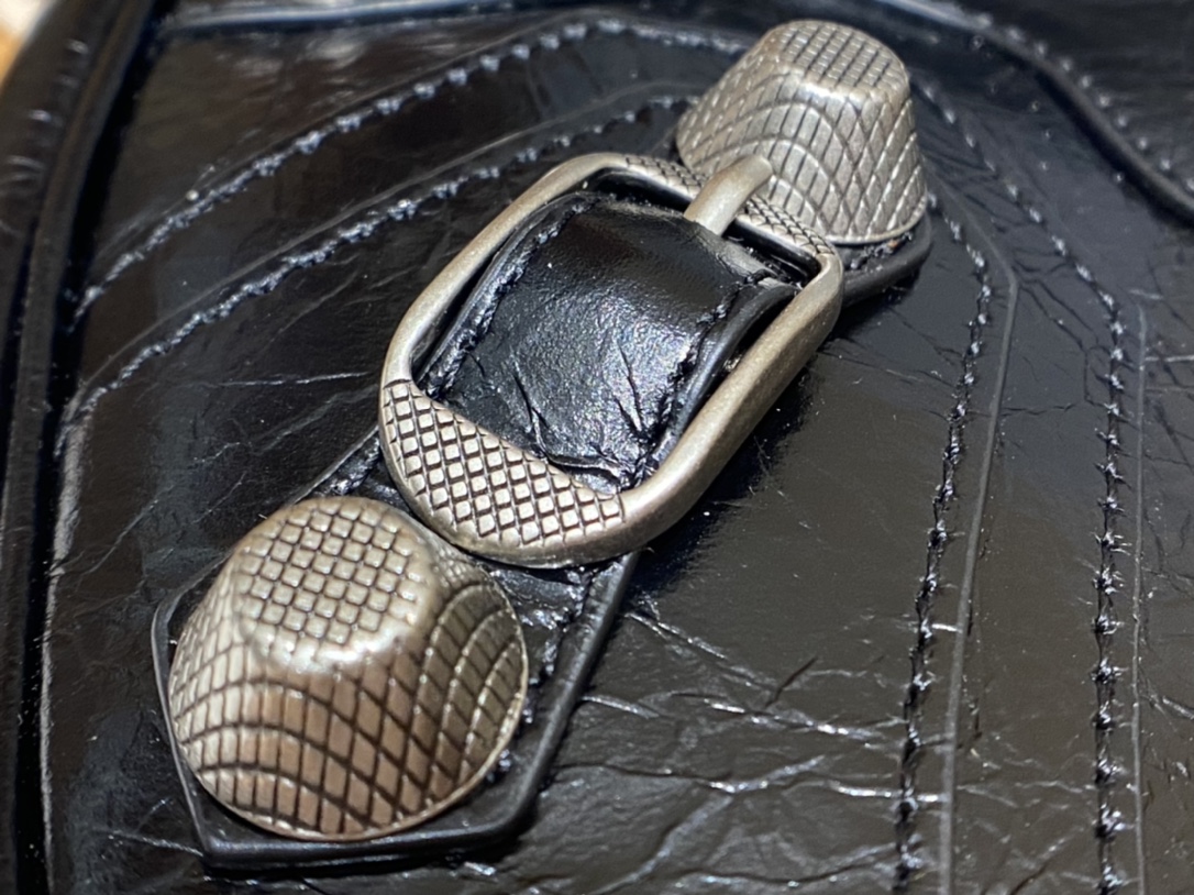 Balenciaga 秋冬新款 Le Cagole 33CM 月牙包 671307黑色