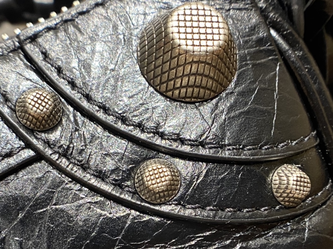 Balenciaga 秋冬新款 Le Cagole 33CM 月牙包 671307黑色