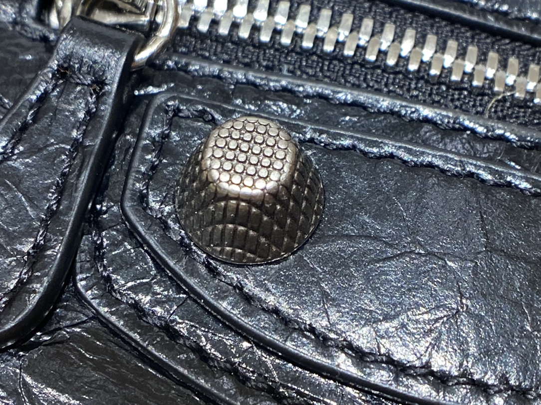 Balenciaga 秋冬新款 Le Cagole 33CM 月牙包 671307黑色