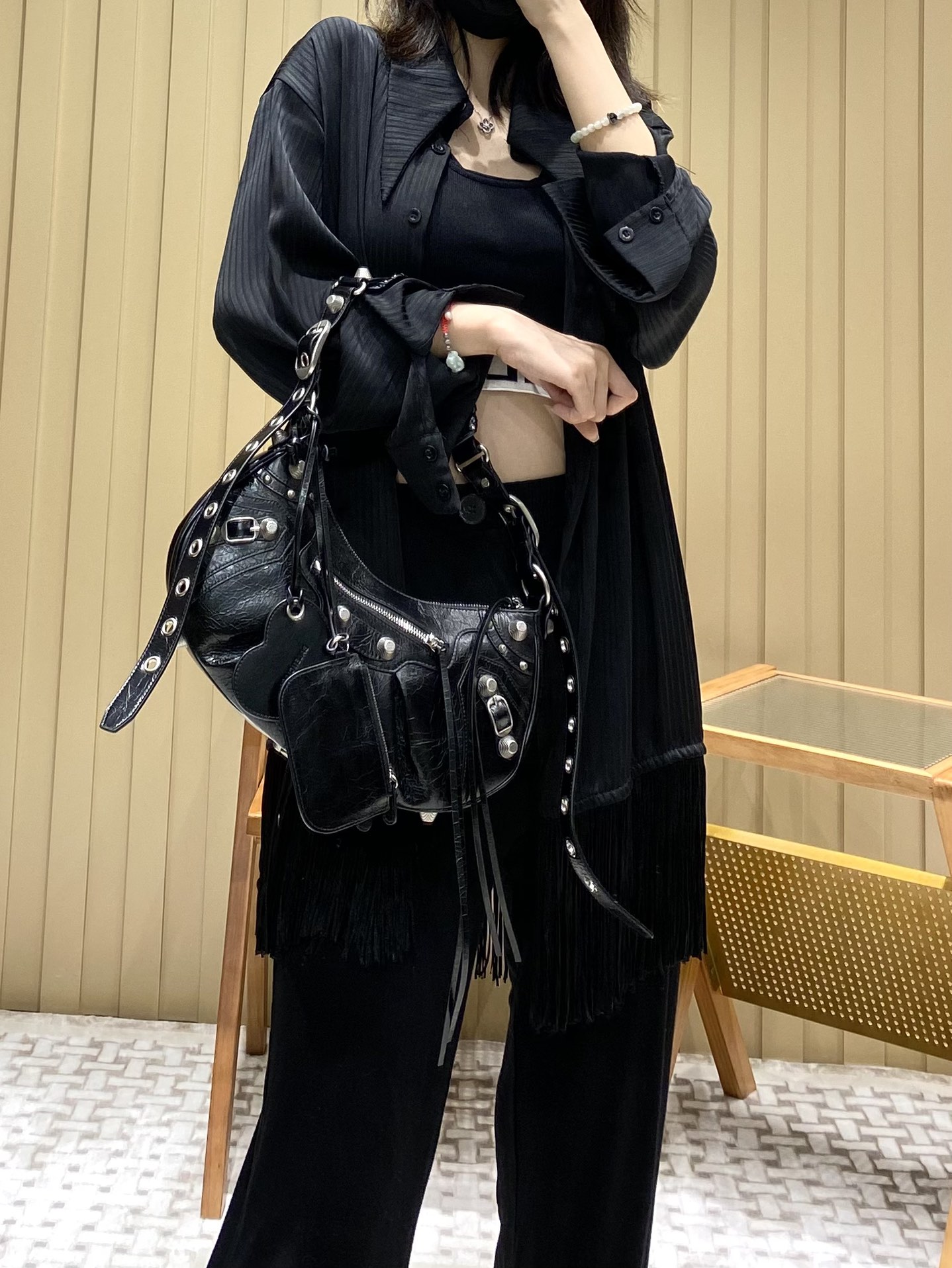 Balenciaga 秋冬新款 Le Cagole 33CM 月牙包 671307黑色