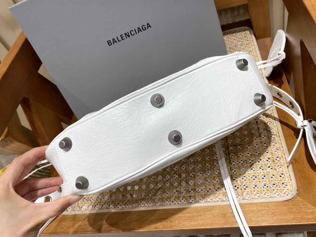 Balenciaga 秋冬新款 Le Cagole 33CM 月牙包 671307白色
