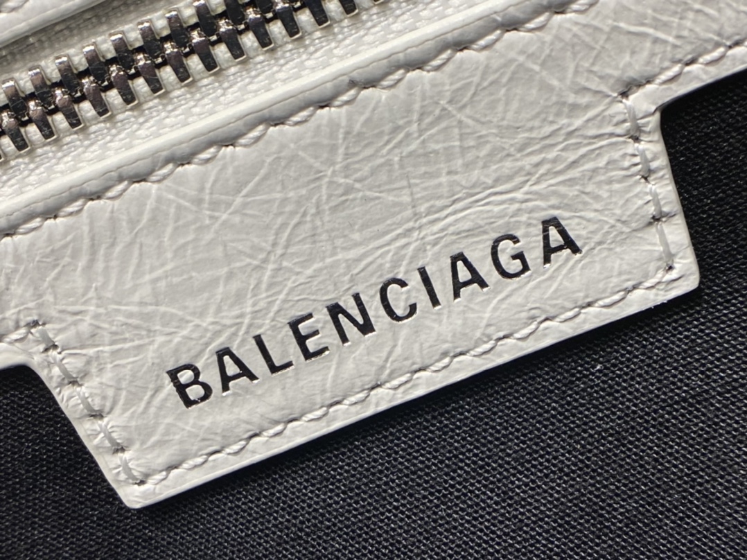 Balenciaga 秋冬新款 Le Cagole 33CM 月牙包 671307白色