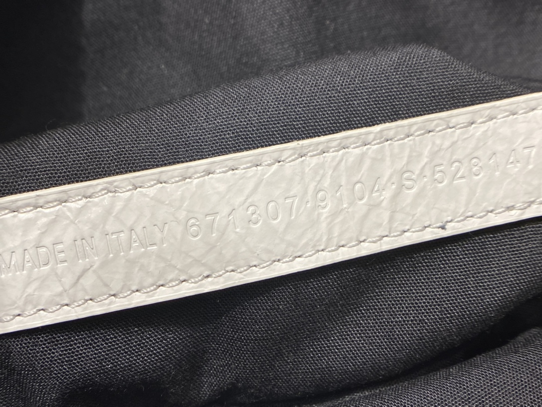 Balenciaga 秋冬新款 Le Cagole 33CM 月牙包 671307白色