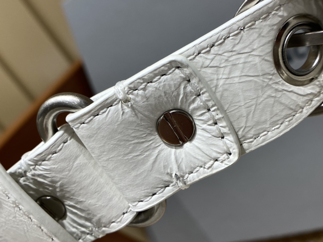 Balenciaga 秋冬新款 Le Cagole 33CM 月牙包 671307白色