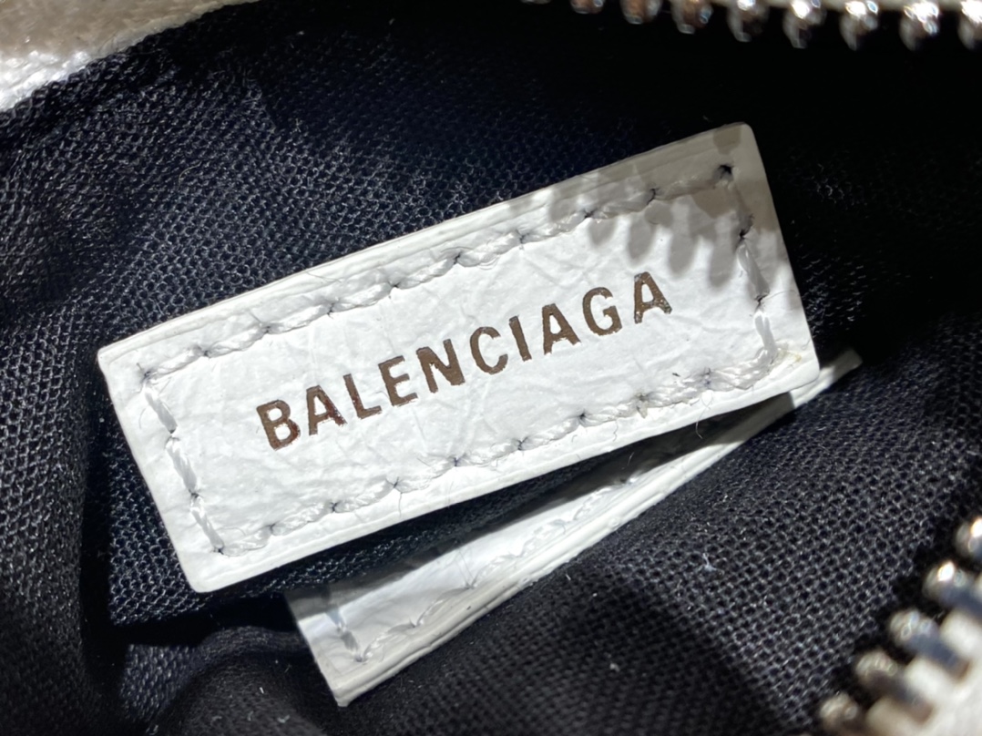 Balenciaga 秋冬新款 Le Cagole 33CM 月牙包 671307白色