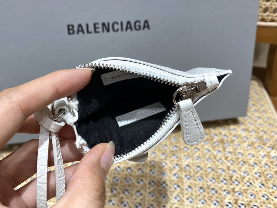 Balenciaga 秋冬新款 Le Cagole 33CM 月牙包 671307白色