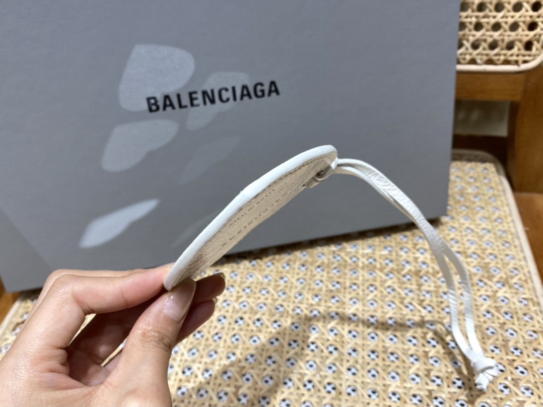 Balenciaga 秋冬新款 Le Cagole 33CM 月牙包 671307白色