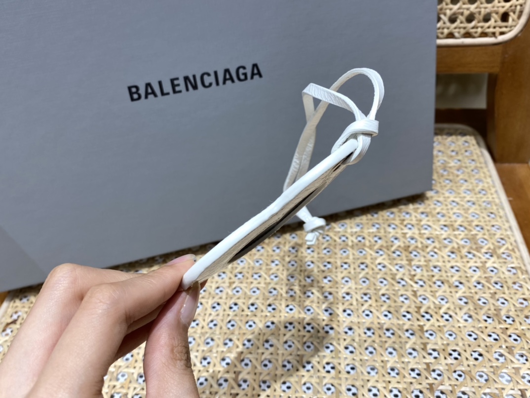 Balenciaga 秋冬新款 Le Cagole 33CM 月牙包 671307白色