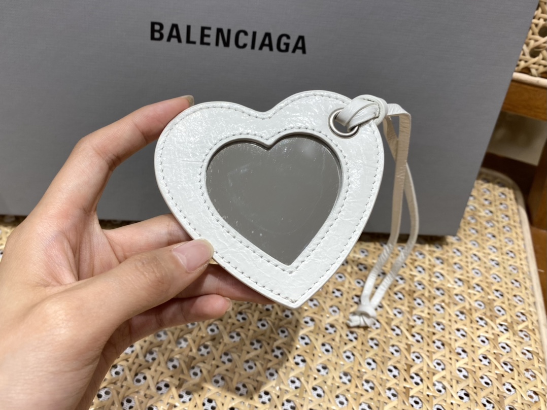 Balenciaga 秋冬新款 Le Cagole 33CM 月牙包 671307白色