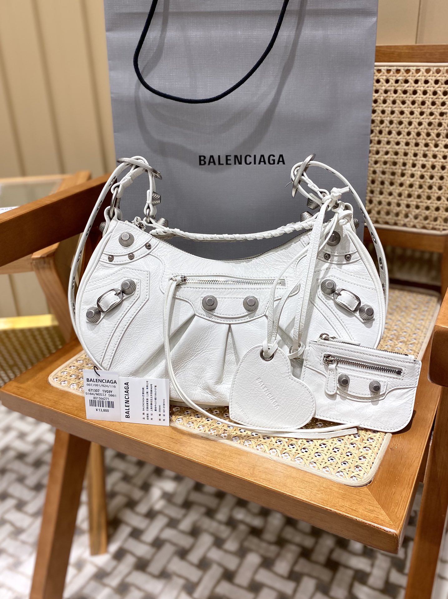 Balenciaga 秋冬新款 Le Cagole 33CM 月牙包 671307白色