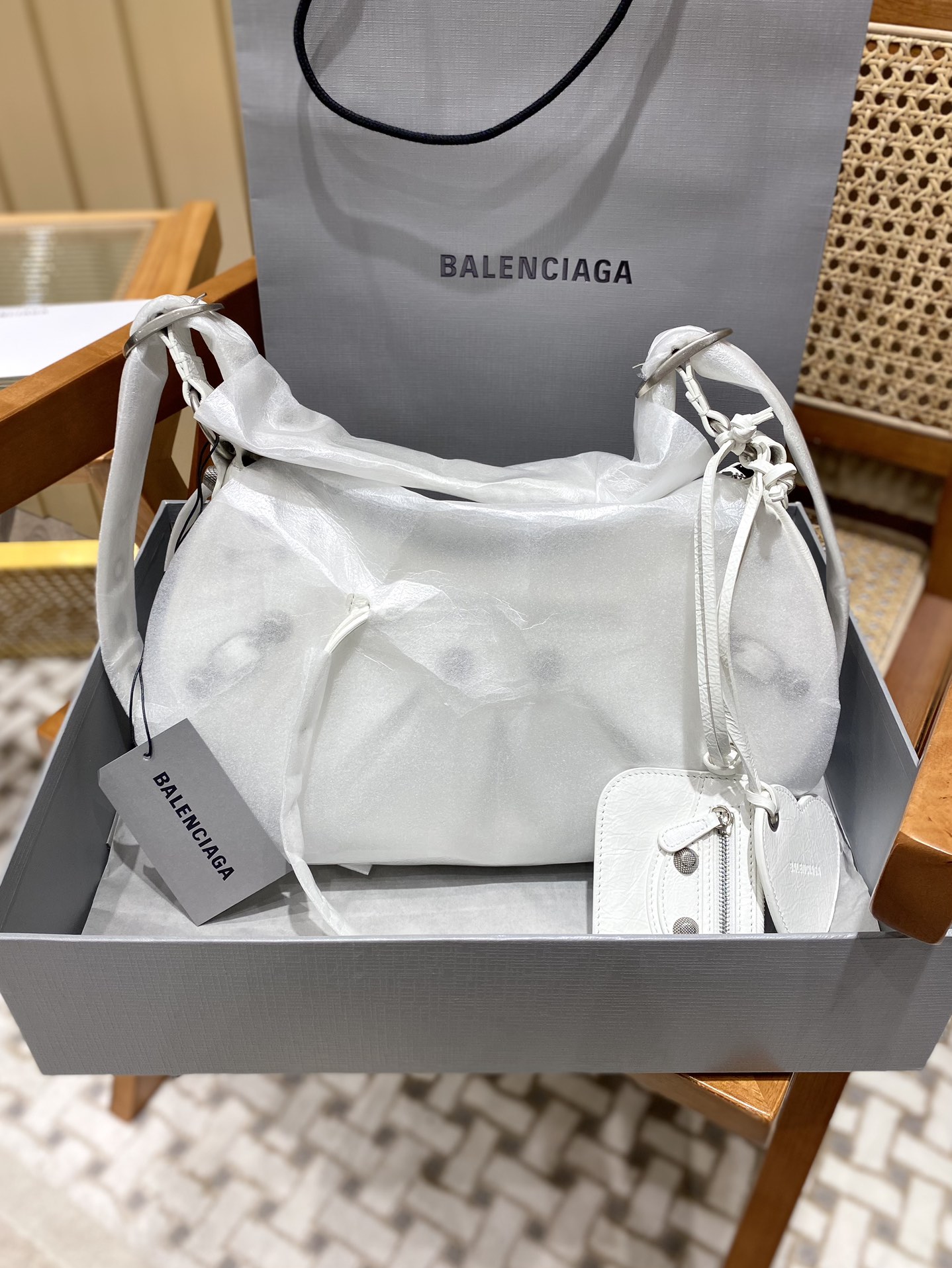 Balenciaga 秋冬新款 Le Cagole 33CM 月牙包 671307白色