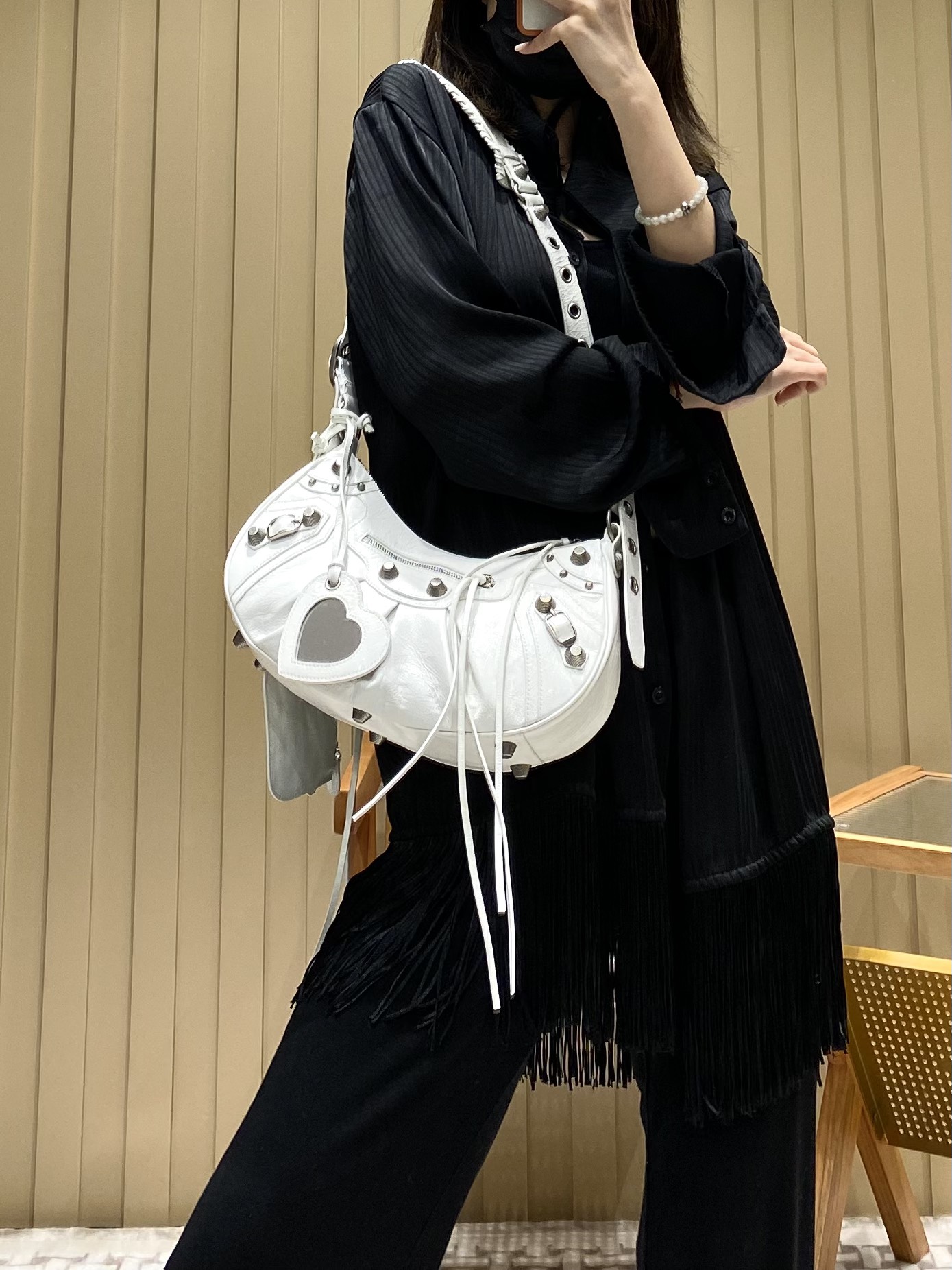 Balenciaga 秋冬新款 Le Cagole 33CM 月牙包 671307白色