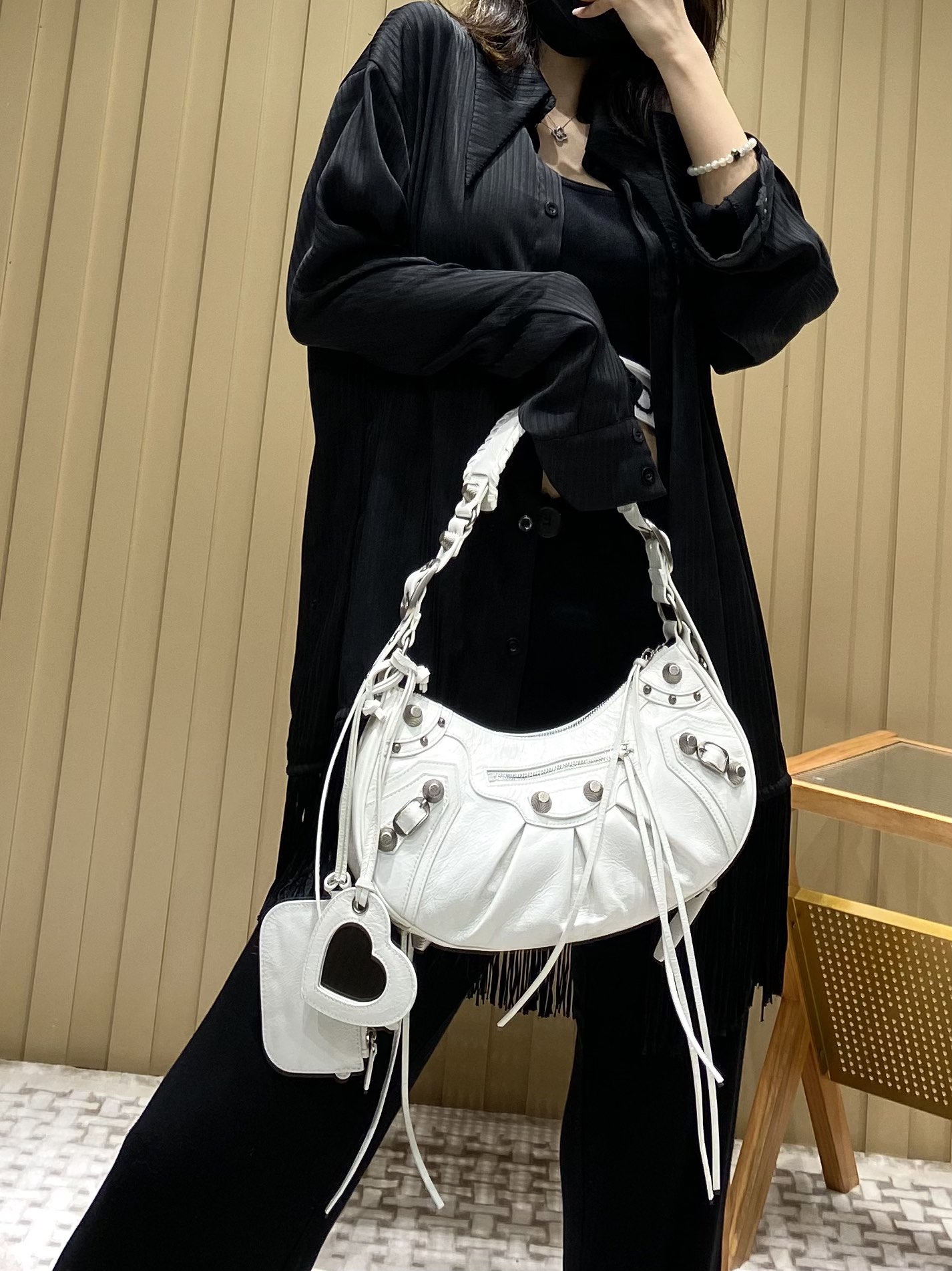 Balenciaga 秋冬新款 Le Cagole 33CM 月牙包 671307白色